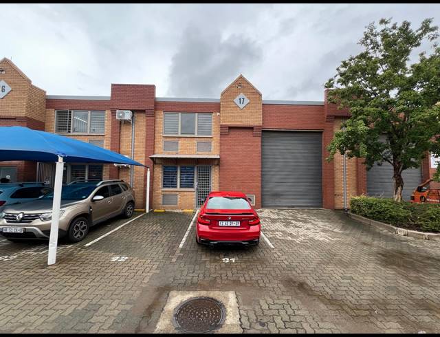 271M² WAREHOUSE TO LET IN STRIJDOMPARK
